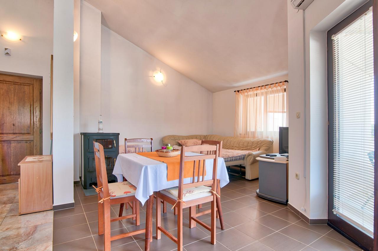 Apartment Maja Štinjan Eksteriør bilde