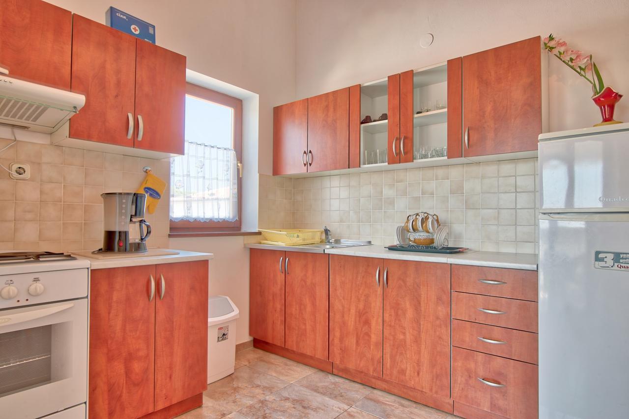 Apartment Maja Štinjan Eksteriør bilde
