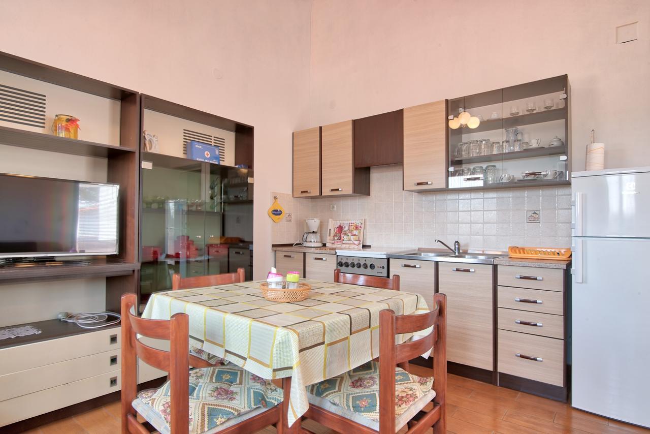 Apartment Maja Štinjan Eksteriør bilde