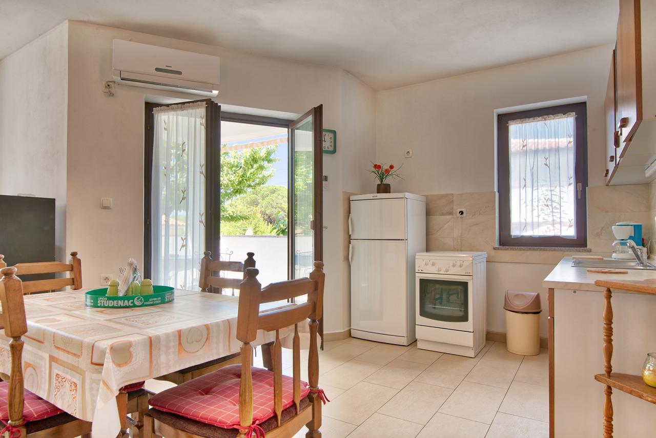 Apartment Maja Štinjan Eksteriør bilde
